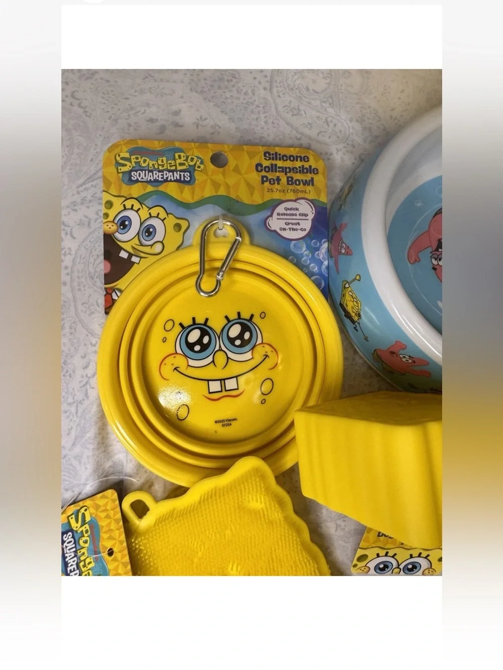 SpongeBob Squarepants Yellow Pet Bowl & Accessory Set
